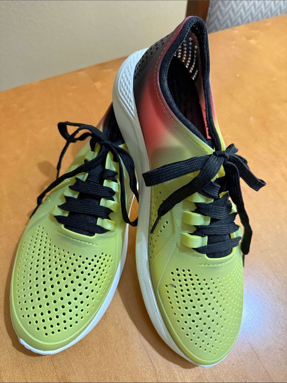 Men's Neon Yellow Gradient Lace-Up Sneakers
